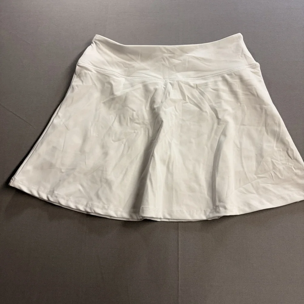 AHLW Womens Skort Medium White Athletic Tennis Golf Skirt Built In Shorts